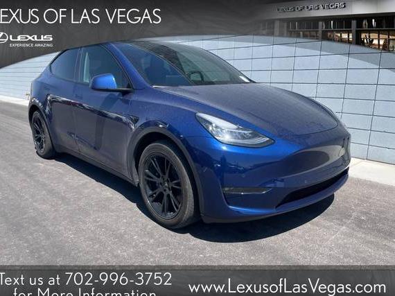 TESLA MODEL Y 2021 5YJYGAEE0MF216740 image